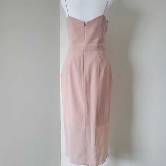Beautiful Silk Designer Cocktail Dress in Baby Pink - Picture 3 of 5